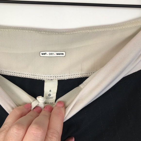 Lululemon Wet. Dry. Warm Shorts Sz 8 - Picture 4 of 8